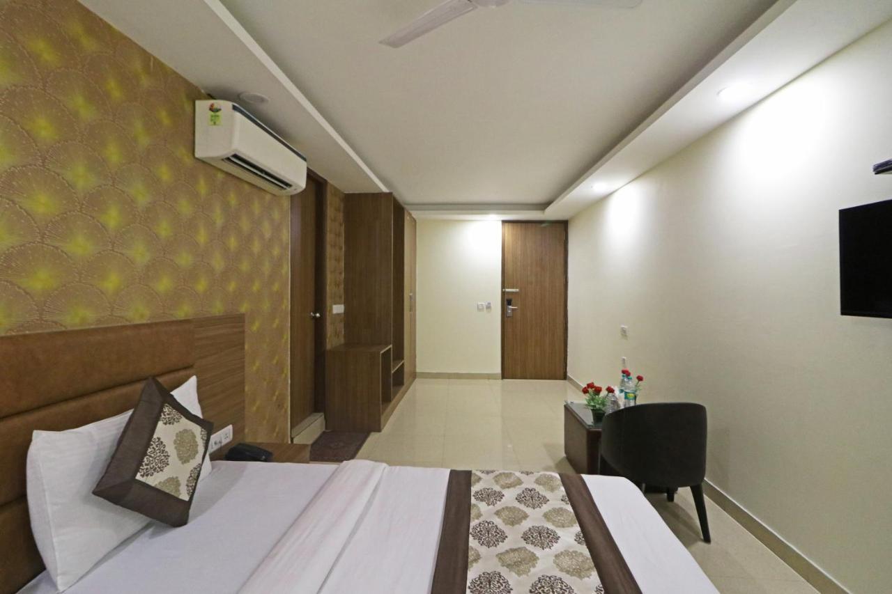 Hotel D'Capitol - Delhi Airport Nové Dillí Exteriér fotografie
