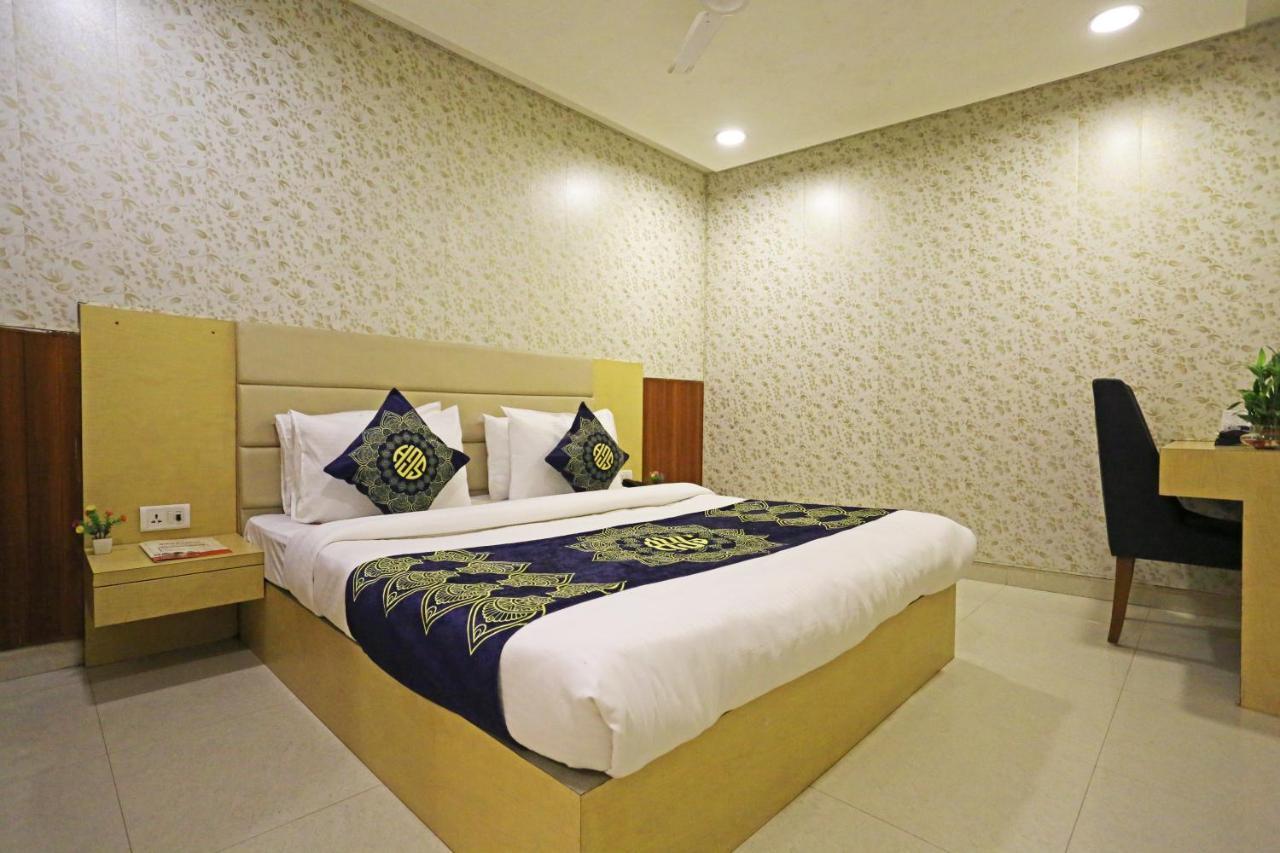 Hotel D'Capitol - Delhi Airport Nové Dillí Exteriér fotografie