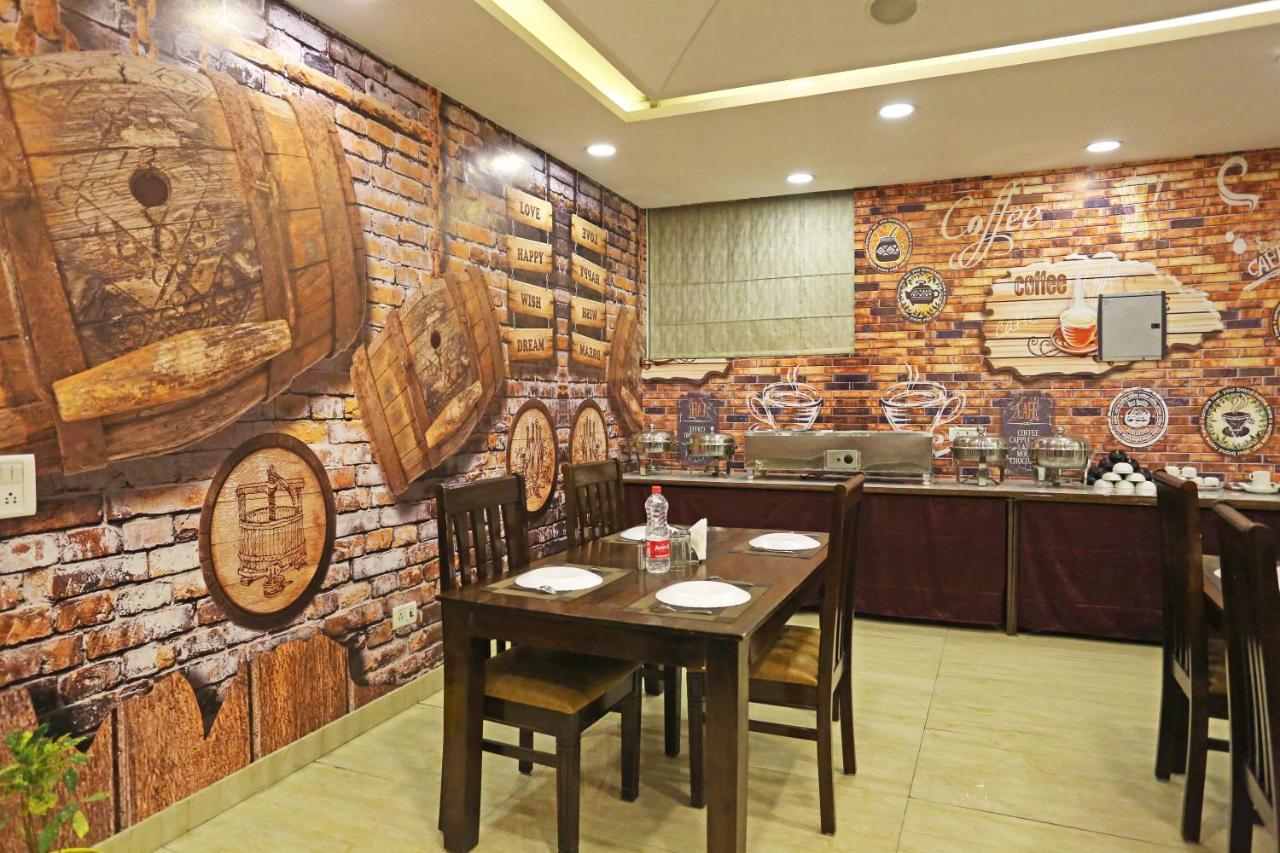 Hotel D'Capitol - Delhi Airport Nové Dillí Exteriér fotografie